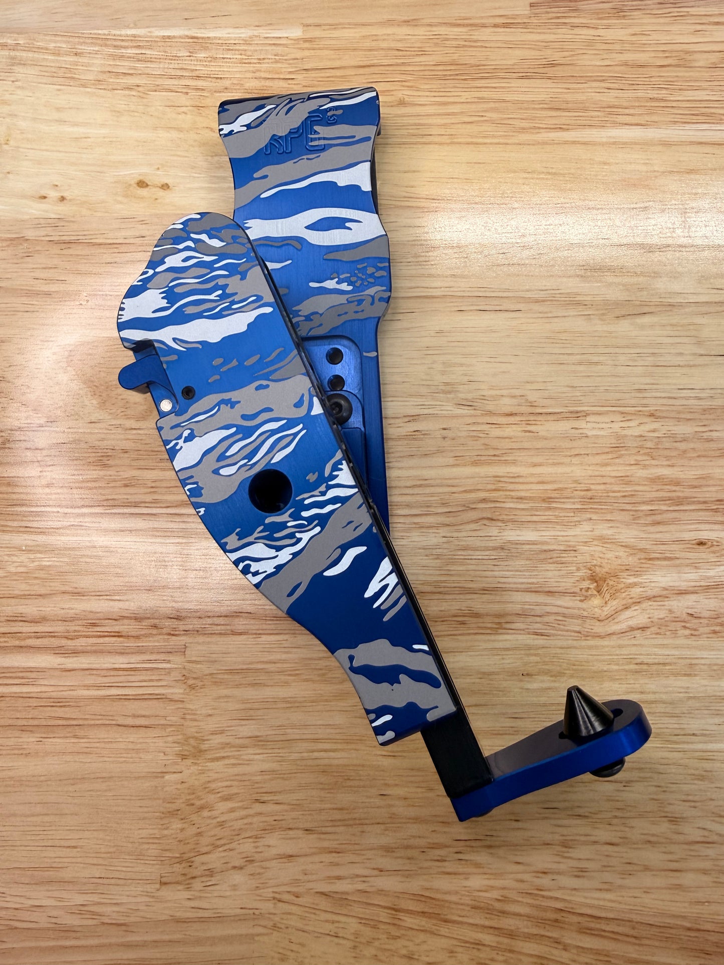 THE A.P.E.X PREDATOR CUSTOM