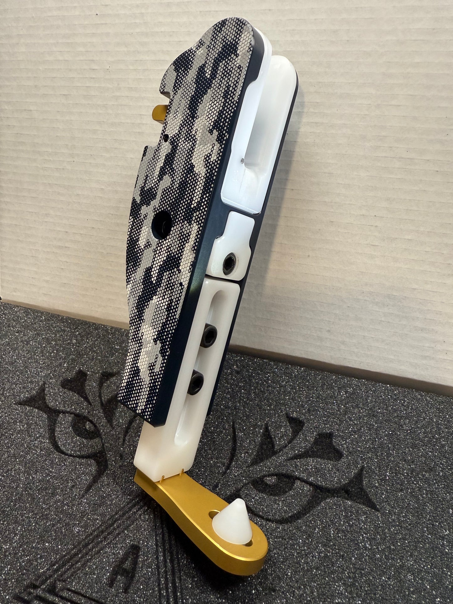 THE A.P.E.X PREDATOR CUSTOM